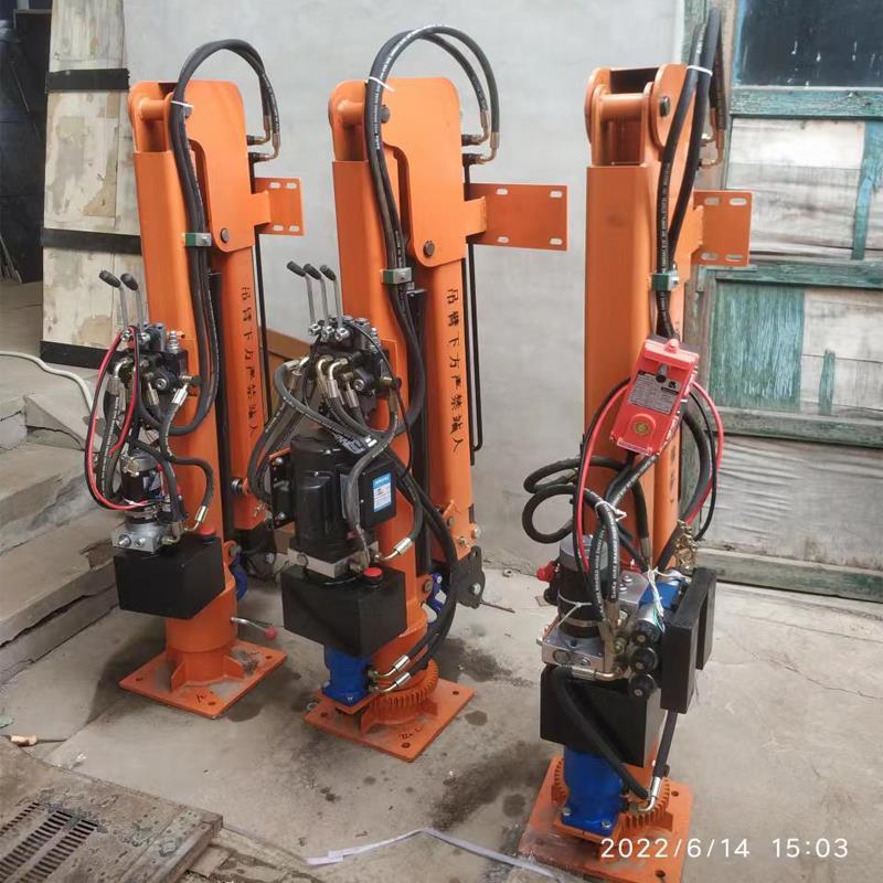 合作市重汽蓝牌随车吊 3.2吨 国六动力强 液压驱动 农用自卸起重机